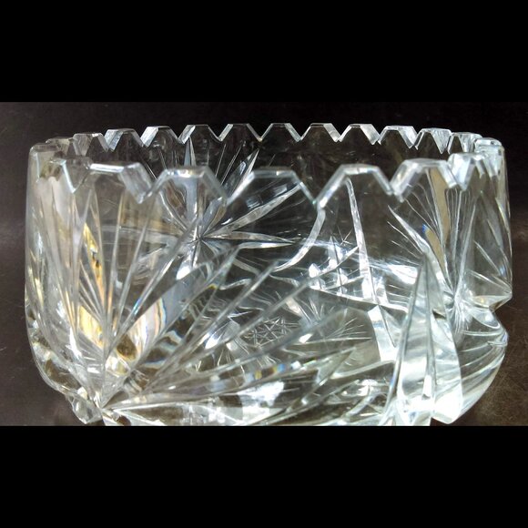 Antique Cut Glass Crystal Bowl American Brilliant Heavy 7.75  Vintage Pinwheel Star and Leaf Crystal Cut Glass Bowl w/ Modified Sawtooth Edge